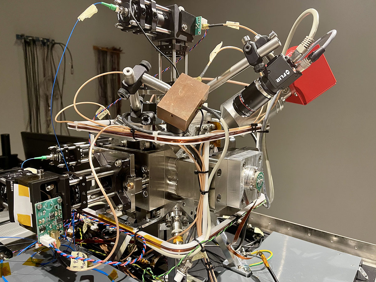 Prototype de centrale inertielle quantique 3 axes