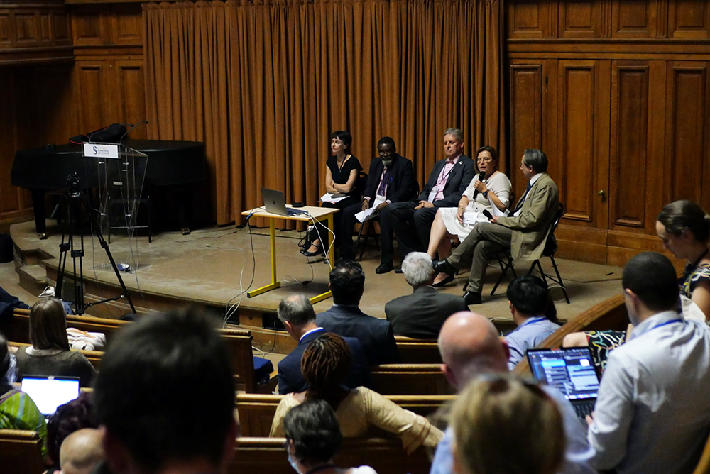 Table-ronde à la Sorbonne