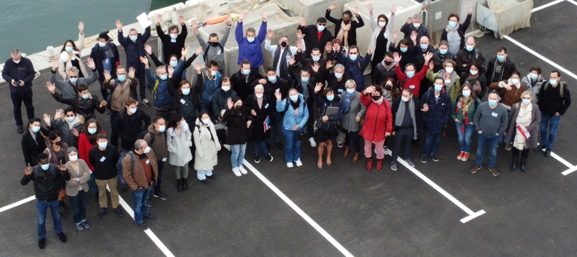 groupe de personnes vues d'en haut