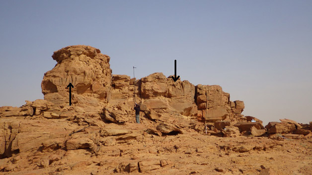 Spur with rock reliefs of dromedaries (left and center).