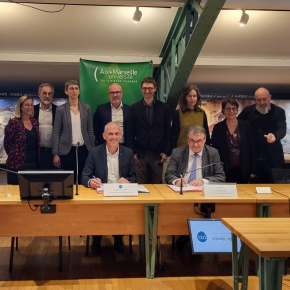 Signature du renouvellement de la convention par Antoine Petit et Eric Berton